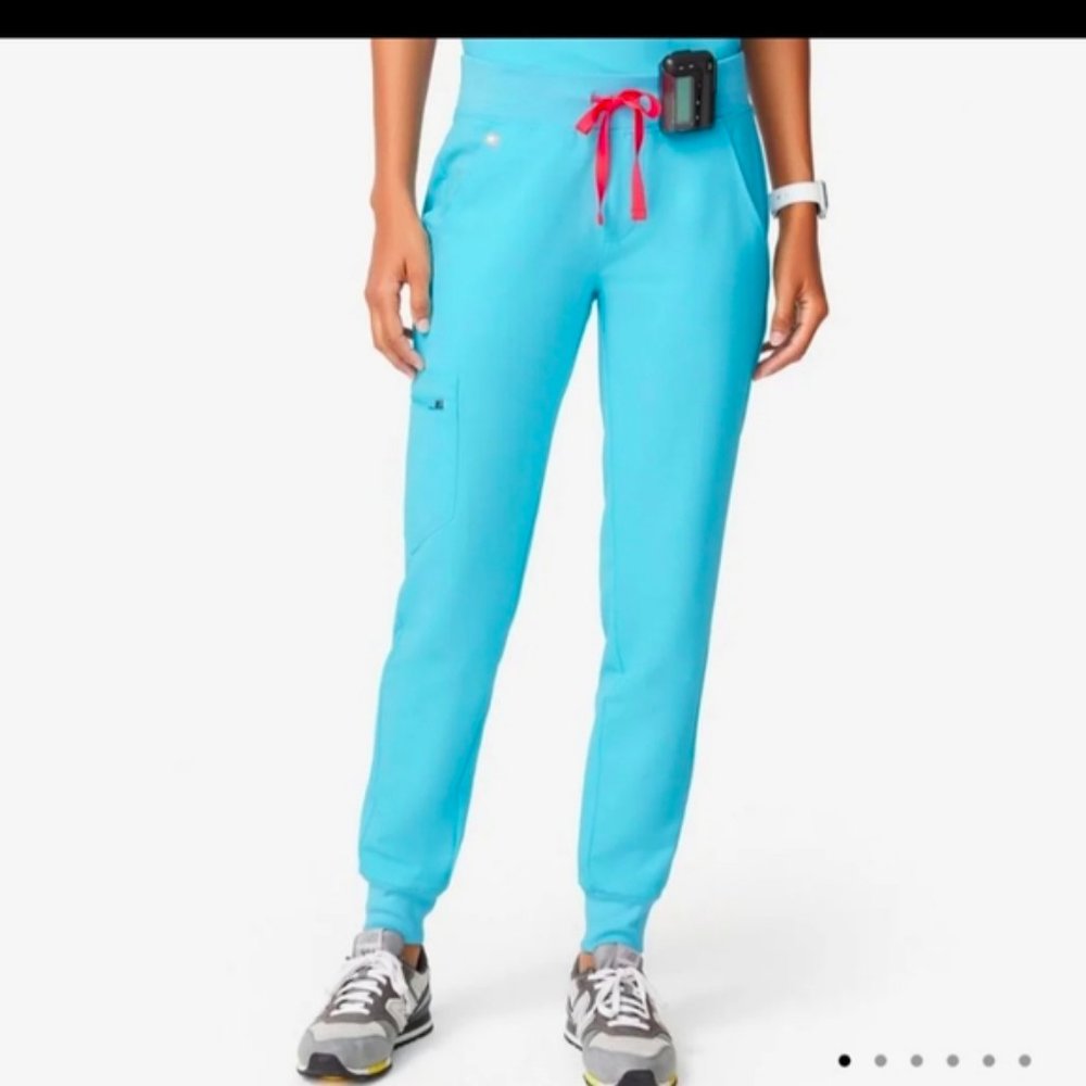 FIGS neon blue scrub set